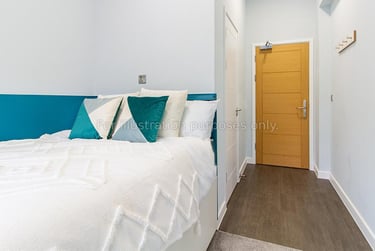 1 bed studio, Hill Street, City Centre, Coventry, CV14AN - Image 1